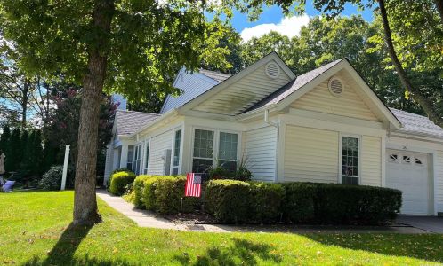 254 Glen Dr, Panamoka, NY 11961-1635