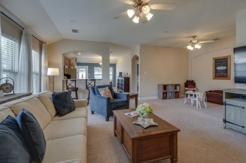 4020 Lone Star Ln, Denton TX  76210-3499 exterior