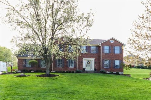 3012 Cooperhill Dr, Cincinnati, OH 45241-3171