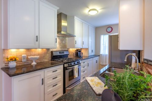 2850 Foreman Ave, Long Beach CA  90815-1112 exterior