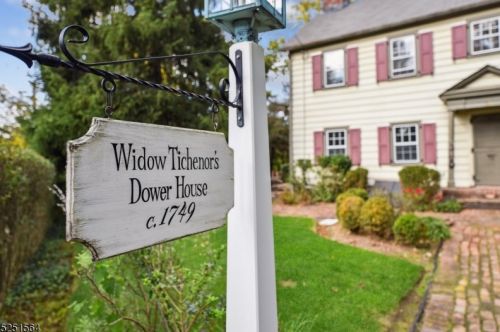 35 Parker Ave, Maplewood, NJ 07040-1301