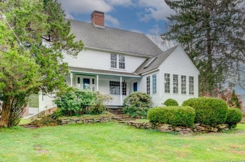 35 Smith St, Middletown CT  06457-1740 exterior