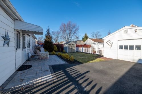 129 15th Ave, Manville NJ  08835-1609 exterior