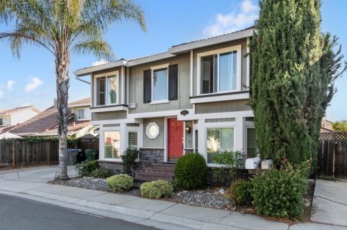 985 Ivory Creek Dr, San Jose, CA 95120-3429