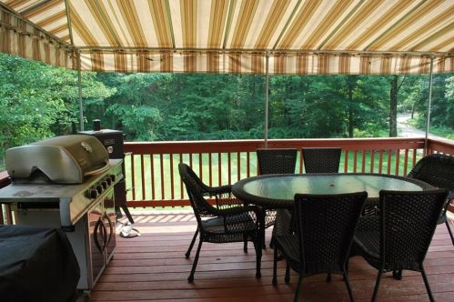 34 Tower Hill Rd, Cumberland RI  02864-1524 exterior
