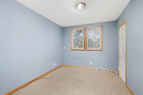 3236 James Ave, Minneapolis MN 55412-2442 exterior