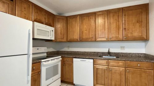 618 13th St, Boca Raton, FL 33486-2470