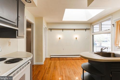 2958 Lincoln St, Camp Hill PA  17011-2832 exterior