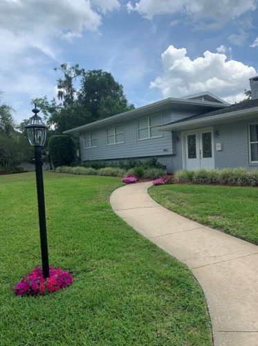 802 Pine Tree Ct, Deland, FL 32724-2975