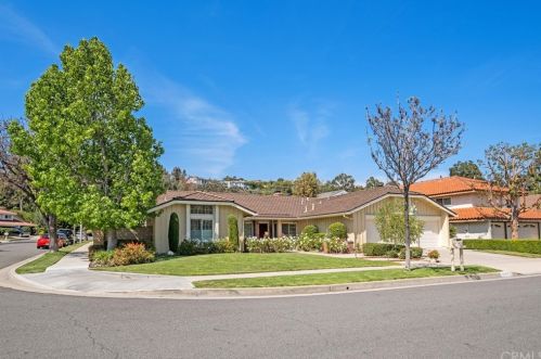 5501 Crater Lake Ave, Orange, CA 92867-3308