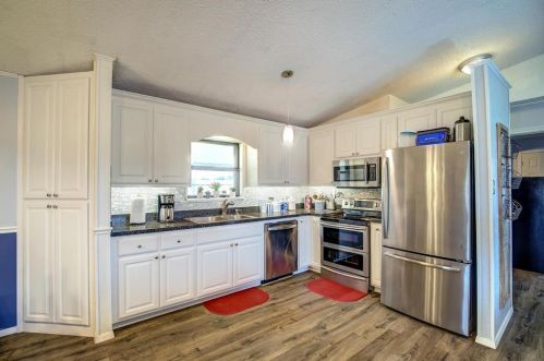 9805 Lafayette Dr, Greenville TX  75402-3728 exterior