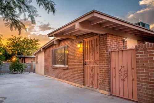 25 Elvado Rd, Tucson, AZ 85756-7517