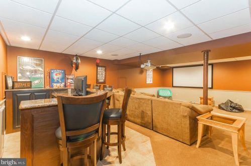 912 Victoria Ct, Downingtown PA  19335-4460 exterior