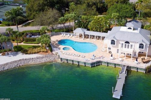 2781 Citrus Lake Dr, Naples, FL 34109-7634
