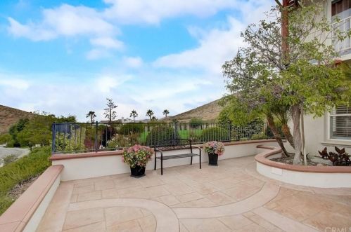 5391 Evening Sky Dr, Simi Valley CA  93063-5744 exterior