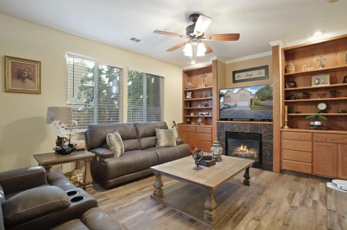 14627 Avon Ave, Lathrop, CA 95330-9797