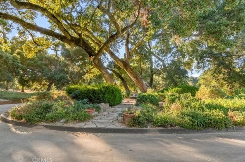 1650 Indian Camp Rd, Templeton, CA 93465-9373