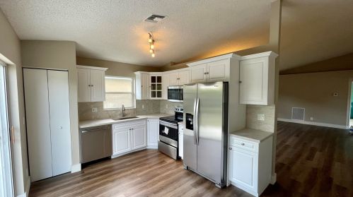 125 Buffet Ky, Boynton Beach, FL 33426-5202