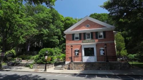 30 Second Ave, New Rochelle NY  10803-1418 exterior