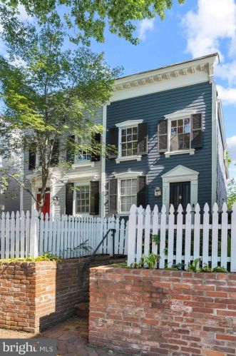 3259 O St, Washington, DC 20020-2315