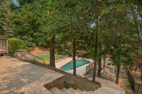 18660 Castle Lake Dr, Morgan Hill CA  95037-9472 exterior