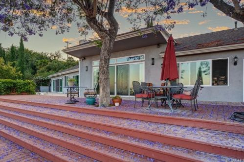 1050 Avocado Crst Rd, La Habra CA 90631-8108 exterior