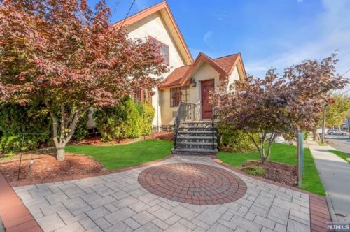 243 Morningside Ave, Cliffside Park NJ  07010-1406 exterior