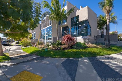 1530 Locust St, San Diego, CA 92106-2233