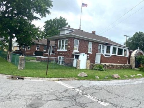 546 Wisconsin St, Hobart, IN 46342-0050