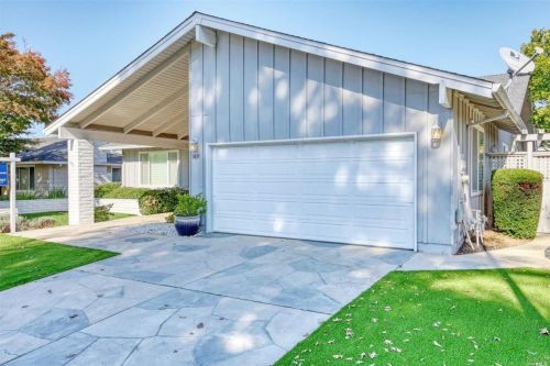 7435 Birchbark Dr, Santa Rosa, CA 95409-6215