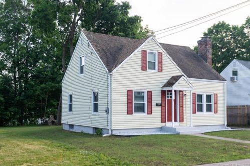 42 Westwood St, Manchester CT  06040-5723 exterior