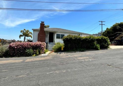 2145 Venice St, San Diego, CA 92107-2353