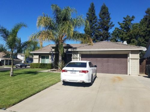 2723 Briarcliff Dr, Riverbank, CA 95367-3310