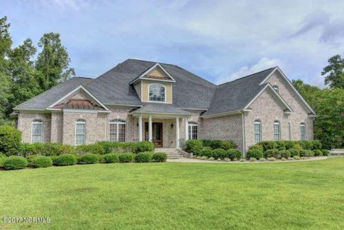 6351 Greenville Loop Rd, Wilmington, NC 28409-2330