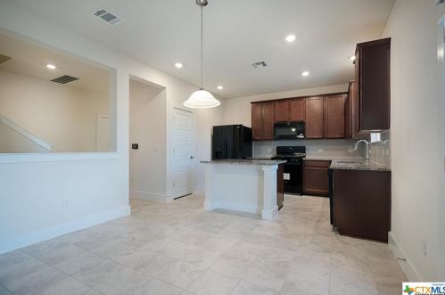15921 Cadoz Dr, Austin TX  78728 exterior
