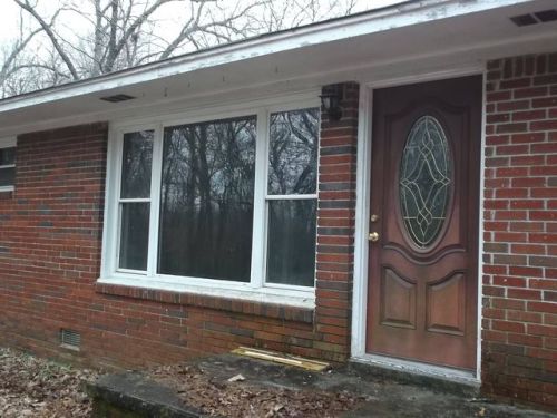 138 Post Oak Ave, Camden, TN 38320-1315