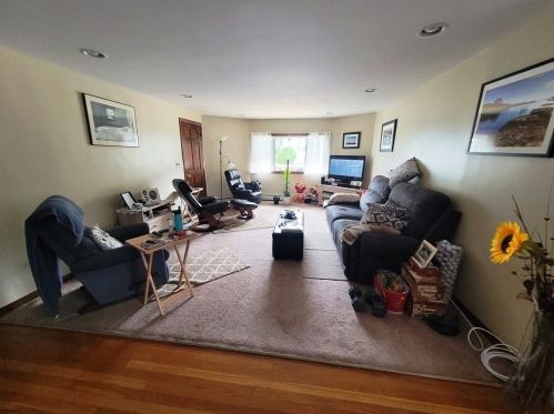 580 Weetamoe St, Fall River MA  02720-5643 exterior