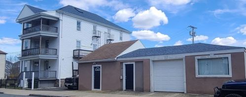 334 Vale St, Fall River, MA 02724-3606