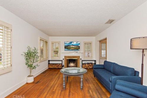 802 J St, Ontario CA  91762-2233 exterior