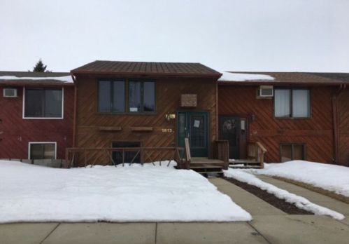 1813 13th Ave, Williston ND  58801-3239 exterior