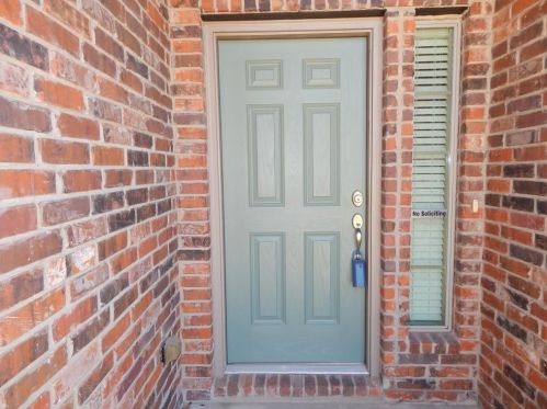 502 Bluehaw Dr, Georgetown TX  78628-7063 exterior