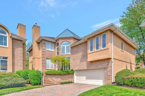 198 Crystal Springs Ct, Holmdel Village, NJ 07733-2528