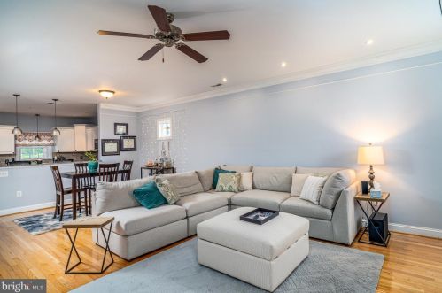 211 Shaw Ct, Fredericksburg VA  22405-2688 exterior