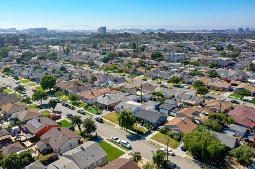 4835 122nd St, Hawthorne CA  90250-3507 exterior