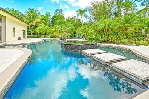 4961 Tamarind Ridge Dr, Naples, FL 34119-2827