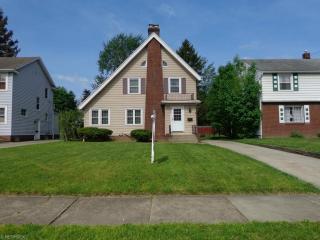 454 Roslyn Ave, Akron, OH 44320-1241