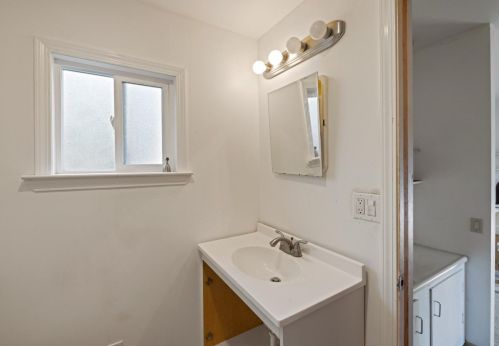 821 Cedar St, Del Monte Park CA  93950-4804 exterior