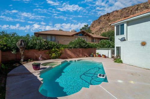 1476 Geronimo Rd, Saint George UT  84790 exterior