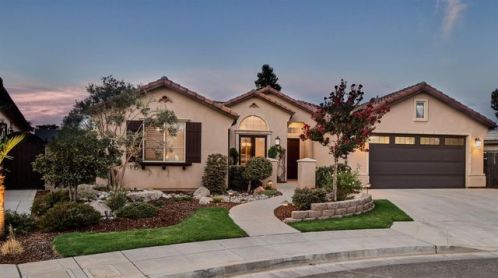 10810 Matus Ave, Fresno, CA 93730-9722