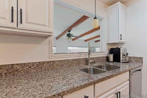 3089 Greyling Dr, San Diego CA 92123-2939 exterior